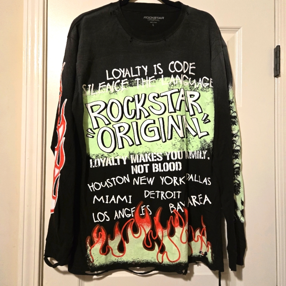 Rockstar Original Distressed Graphic Large Long Sleeve Shirt